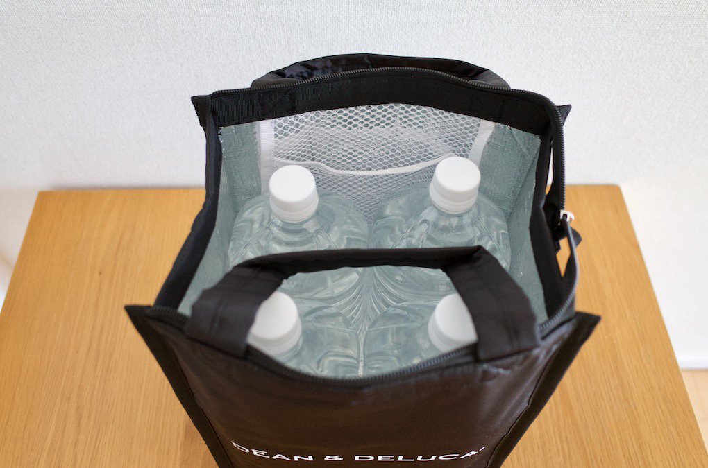 くしな 読書で暮らしをマネジメント ブログ更新 Lサイズは大きすぎたのでmサイズを普段の買い出し用に買い直しました サイズ的にこちらのほうが使いやすいです Dean Deluca クーラーバッグ Mサイズを追加購入しました 一語一絵 T Co