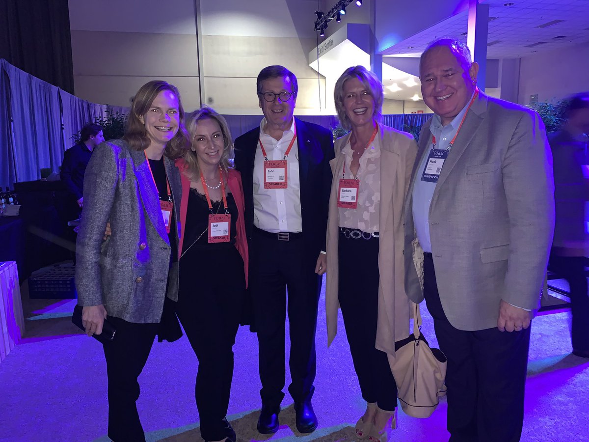 Delighted to see <a href="/JohnTory/">John Tory</a> <a href="/frankscarpitti/">Mayor Frank Scarpitti</a> <a href="/jebannister/">Janet Bannister</a> <a href="/DirksBarbara/">Barbara Dirks</a> <a href="/CollisionHQ/">Collision Conf</a> #Collision2019 Speakers opening ceremony #movethedial 🙌