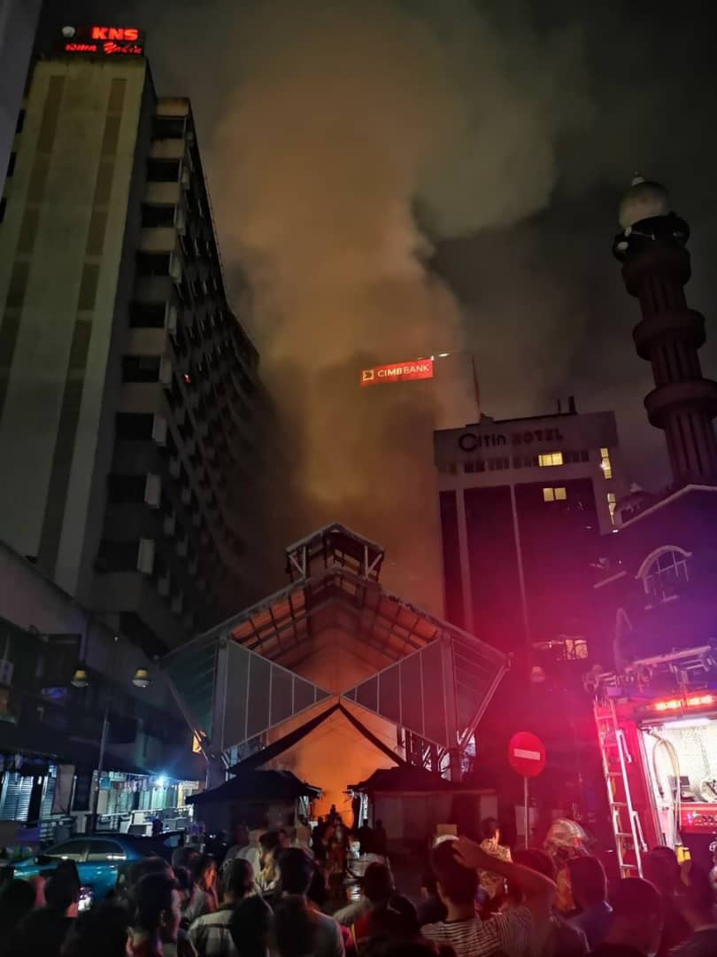 Afiezy Azaman Awani در توییتر Lebih 30 Gerai Musnah Dalam Kebakaran Di Hadapan Wisma Yakin Di Jalan Masjid India Ibu Negara Pada Awal Pagi Ini Seramai 48 Anggota Dari Balai Bomba Dan Penyelamat