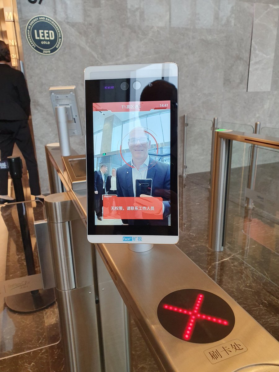 rogerwuethrich's tweet image. 👉🏼   corporate access control in 🇨🇳. No batch needed anymoore❗ #facerecognition #palmrecognition #AI #Security