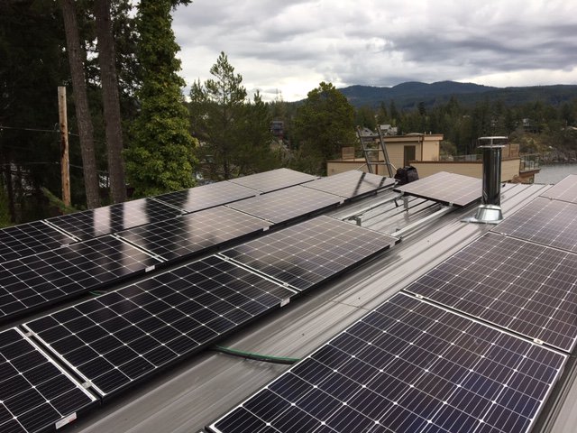 EnergySmart's tweet photo. 5.6kW Solar System:
19-Enphase IQ7+ MicroInverters
19-Canadian Solar 310W Mono-Perc Module
#GoSolar @Enphase @Canadian_Solar https://t.co/wSTO7P5jGf