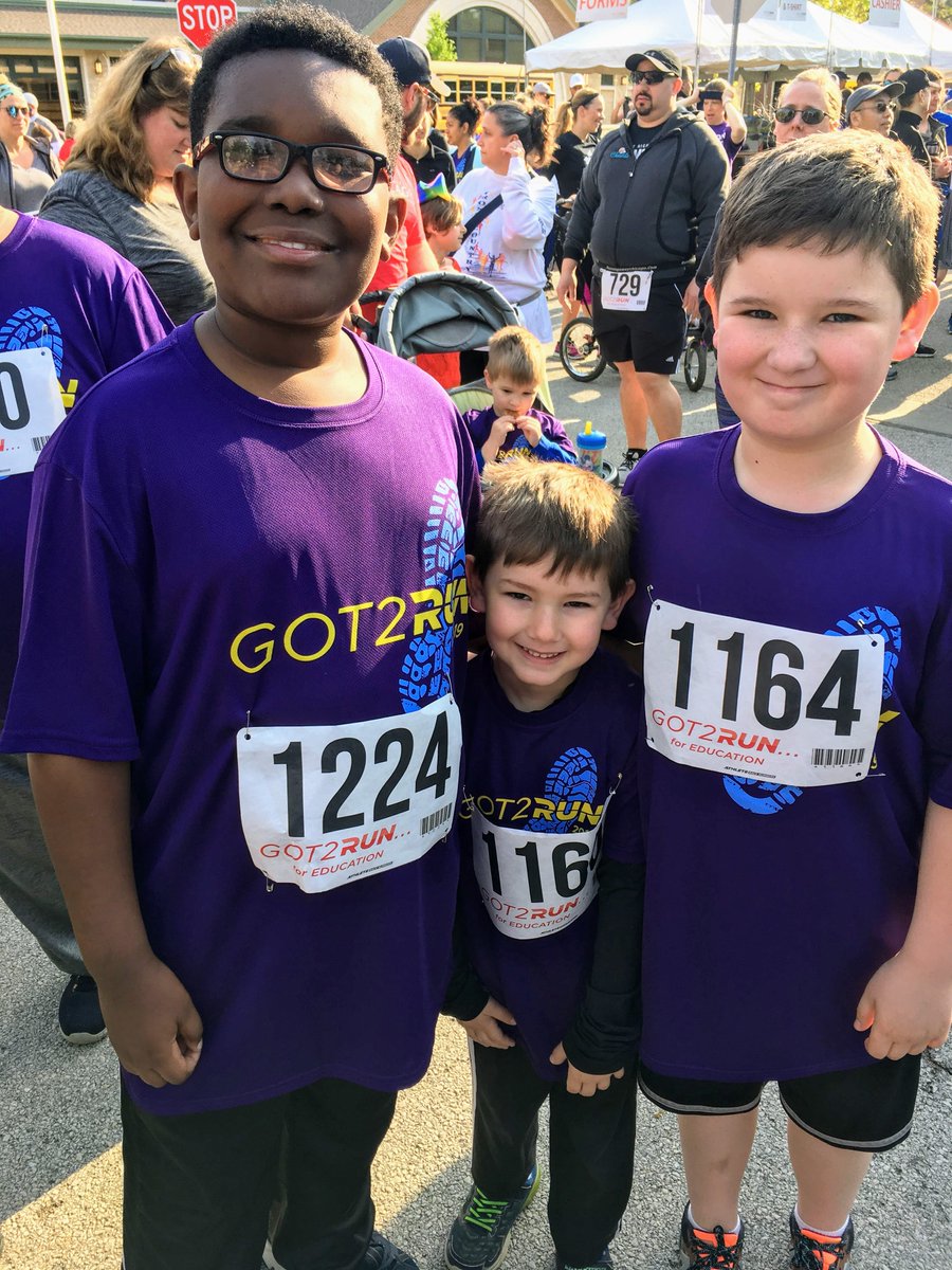 ADVScholars's tweet photo. So super proud of our boys completing the 2019 #Got2Run for Education marathon to raise funds for their School Central Road Elementary this past weekend. The parents decided to run too! Woohoo! See ya next year! #CCSD15 #D15 #D15Learns @pattivanwinkle https://t.co/gMt8aklPmb