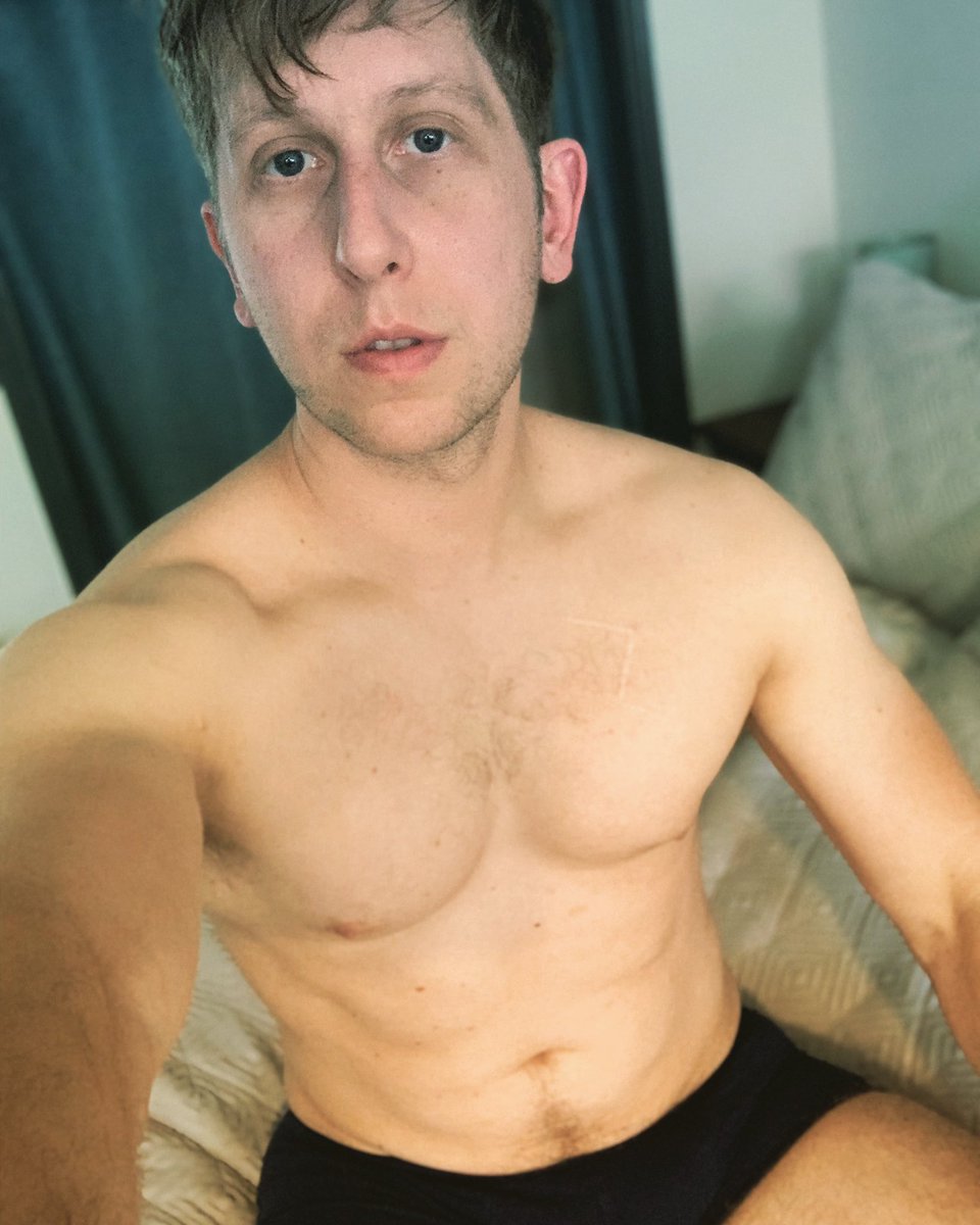 chriszeischegg's tweet photo. in an AirBnB 3 miles from where I live b/c my apartment is being tented for termites — thinking about my 0 days off until I leave for Australia on the 29th. can’t wait for the #TheWolvesThatLiveInSkinAndSpace movie / kangaroos / spacing the fuck out with @maggiewest https://t.co/BAhXjhmLVF