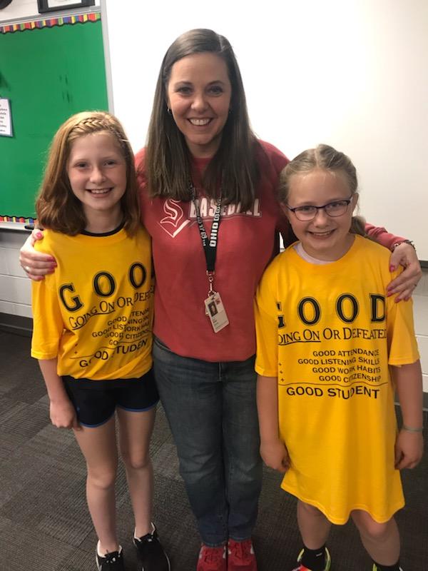 TrentKrista's tweet image. @no_nfisher and I are BEYOND proud of these wonderful 4th (amlost 5th) graders and all they have accomplished this year. They have all made amazing progress and shown abundant kindness to others. #GOODprogram #ProudTeacher @ThornvilleElem