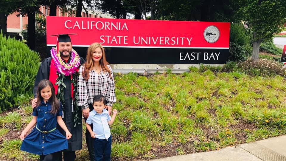 mainlandleis's tweet photo. Congratulations to Matthew Willis and his picture perfect family on graduating from CSU East Bay! Mahalo for choosing us to be part of your special day! 👨🏼‍🎓🌺🤙🏽 #mainlandleis #csueastbay https://t.co/4mFDIoBMJJ