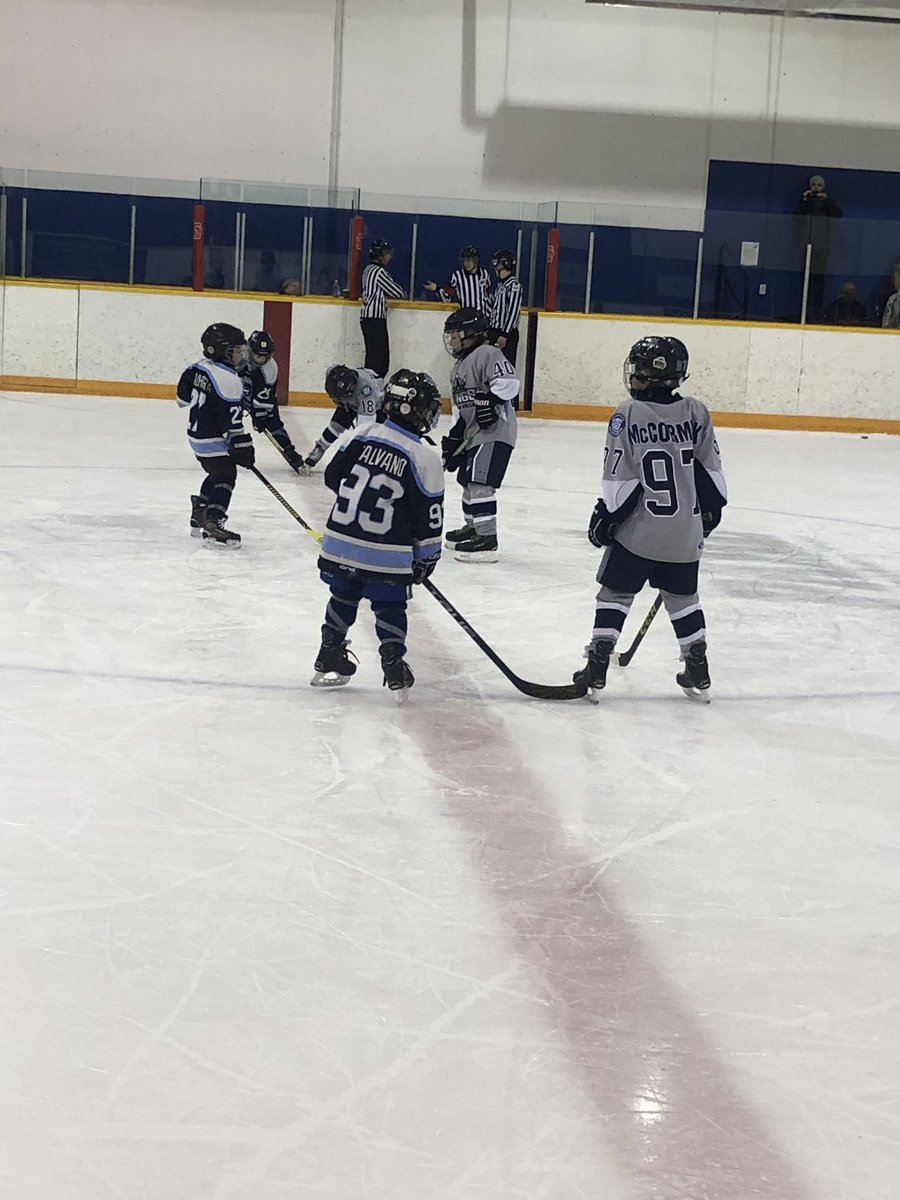 Gold medal 🥇 <a href="/bcmayhem/">BC Mayhem Tournament</a> this weekend 2012 division lots of fun and laughs with my buddies this weekend <a href="/Hplhockey/">High Performance Level</a> hope to see <a href="/fv_kings/">Fraser Valley Kings</a> players signing up this Fall . #Hockey #2013born #longweekend