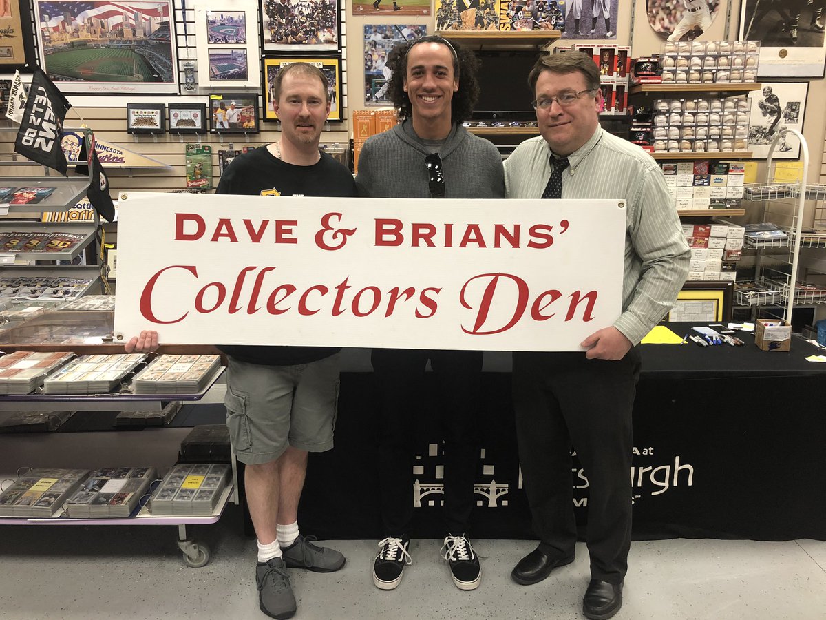 collectorden's tweet photo. Thank you @cotuck for stopping by @collectorden this evening for an autograph appearance!  Everyone had a great time!  Nice to meet you and good luck the rest of the season!  #LetsGoBucs https://t.co/fhESn4t5Rv