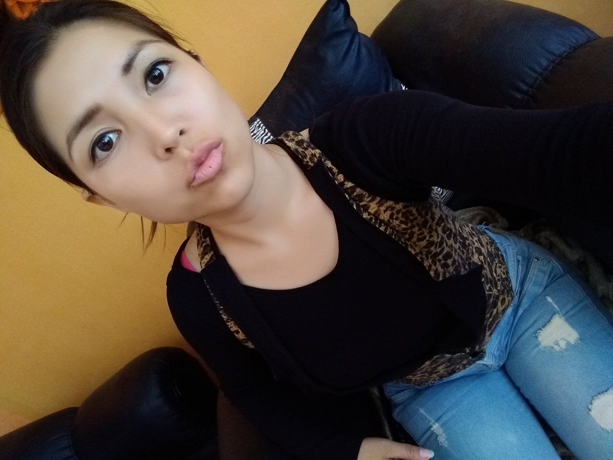 GenesisTerrones's tweet photo. let me recover soon little god 🤧🤒🤮
.
.
.
.
#congripa
#ojeruda
#perofeliz
#siempreoptimista
#Ilovemyself💋 https://t.co/xd0pY7dSyC