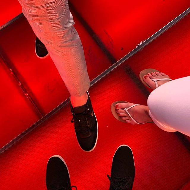 djayd's tweet photo. Put your left leg in... #timessquare https://t.co/8WQDFfz2Xs https://t.co/u2urqFapNC
