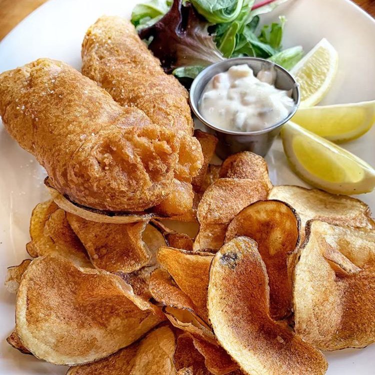 AcovaRestaurant's tweet photo. Beer battered fish n' chips are one of many #glutenfree menu items! #denver #celiacawarenessmonth #denvereats #celiacsafe 📷: @forglutensake https://t.co/B3Ps4mYDaF