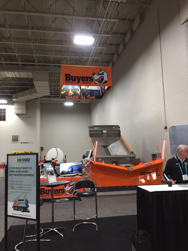 WESTFLOWCOMPANY's tweet photo. @2019APWA #westflowcompany #microtrak @Acepumps @pacerpumps @udorusa @greenleaftechnozzles https://t.co/iWwjNfWGib