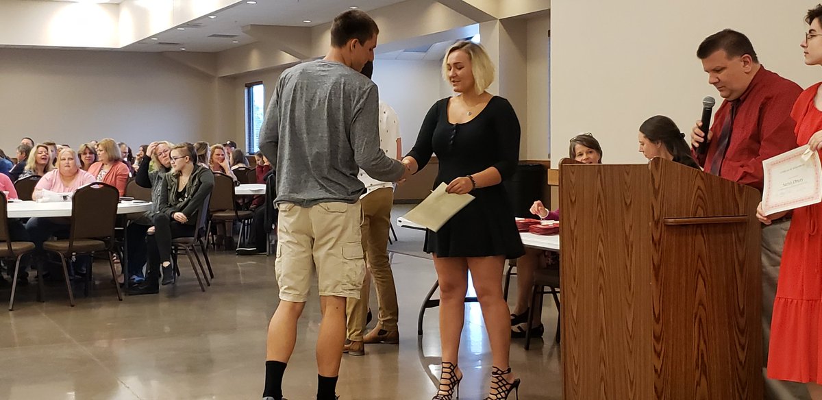 Falcon_update's tweet photo. Congratulations Seniors! Well done class of 2019! We will miss you.
@FHSFalcnPrin  @MrsKeenerFHS 
#FirelandsFalcons https://t.co/QAAvJAwpYm