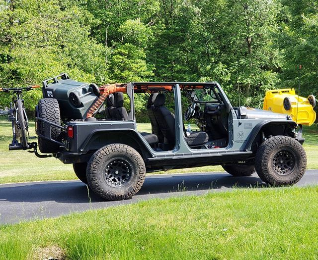 o3djeeps's tweet photo. What did you haul today? Me? Just two trash cans and a bike. Lol .
.
.
#overclock3d #o3djeeps #jeep #jeeplife #jeepwrangler #offroad #jeepbeef #4x4 #jeepnation #jeepporn #wrangler #jeeps #jeeplove #jeepjk #jeepfamily #jeepin #itsajeepthing #jku #jk #jeepthing #jeepsofinstagr… https://t.co/clNHjlJqCx