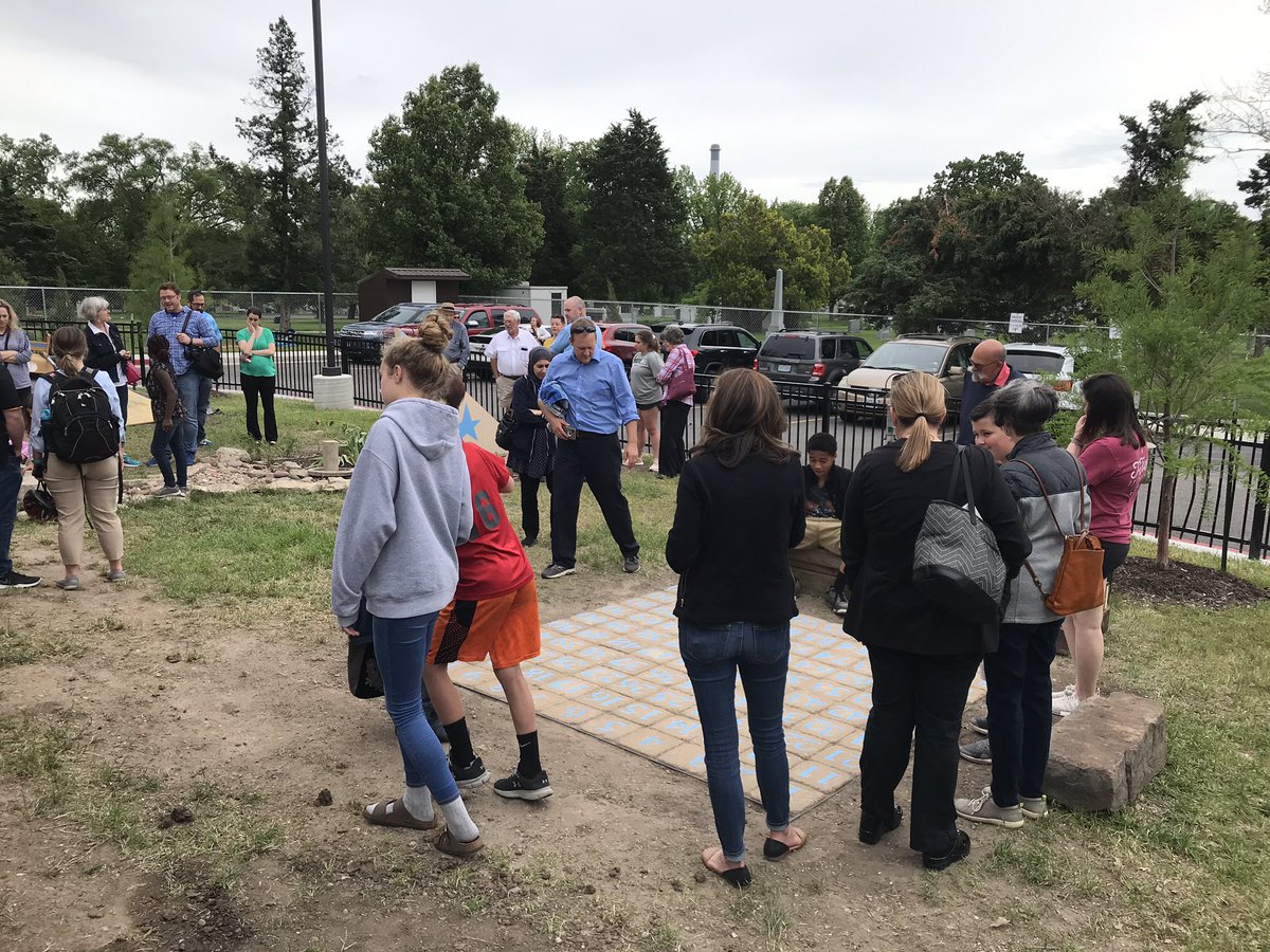 mkuensti's tweet photo. @GrantAllStars @CoMoGov @BarbaraBuffaloe @Szydlowskim @PStieple what a showcase of learning tonight by two years worth of Grant All Stars! This year’s projects led into the showing of the documentary from last year! Really proud of my 5th grade team! https://t.co/JZYzkq8GLx