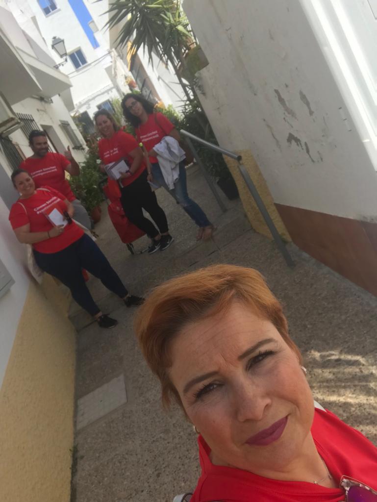 carmen_sm81's tweet photo. Hoy hemos llevado nuestras propuestas a l@s vecin@s de La Huerta de los Frailes, Barrio de las Flores y Atalaya,casa a casa
#ContamosContigo #ContigoConConil el 26 de mayo #HazQuePase #VotaPsoe 🌹#EsLaHoraDelCambio #ElConilQueQuieres #UnConilConCorazon #VotaCarmenSanchez Conil/❤ https://t.co/cWHgPSYKYO