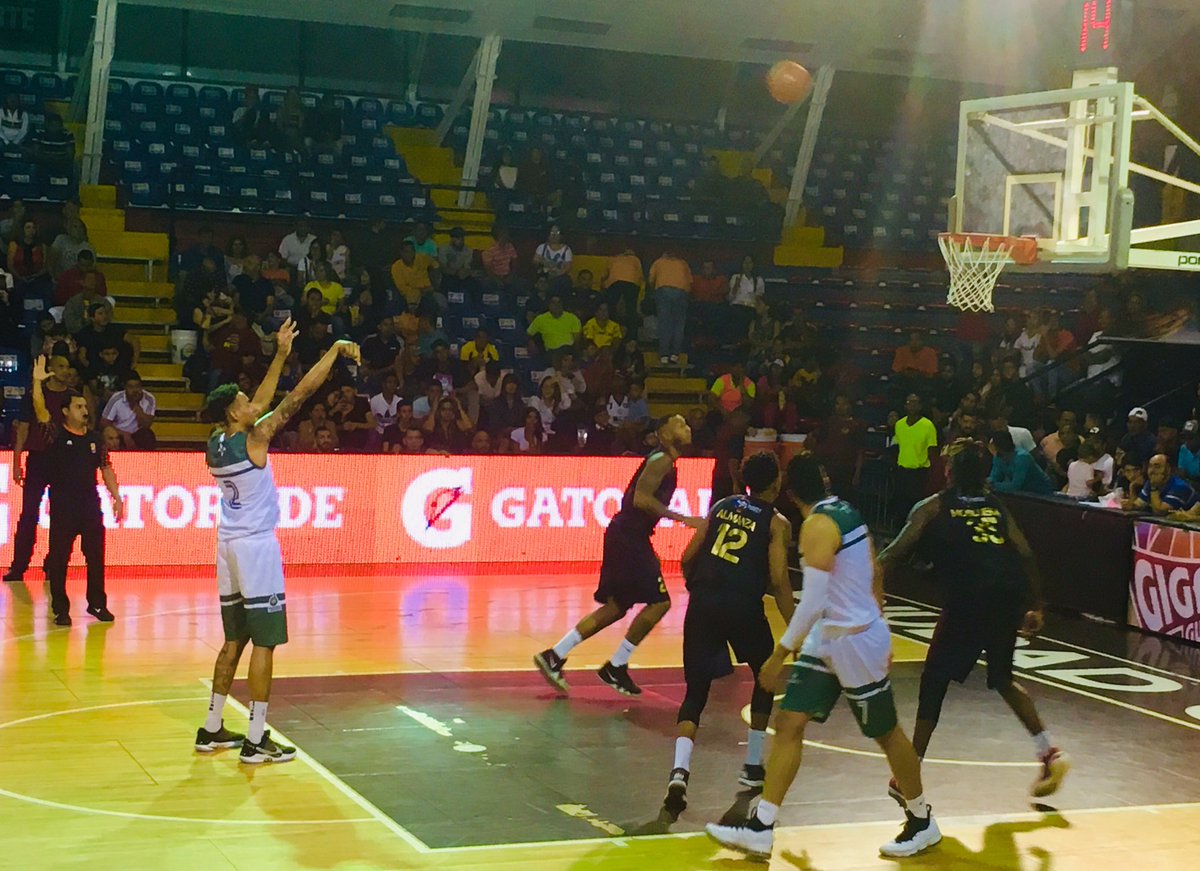 SoyNuevaPrensa's tweet photo. @gigantesguayana cae en la primera mitad del partido de debut en el #HermanasGonzalez de #PuertoOrdaz
#Gig 28 #Gua 42
Descanso
#20may #CopaLPB2019 #ColososDelSur #ViveNuevaPrensa https://t.co/fxfgQYHx8V
