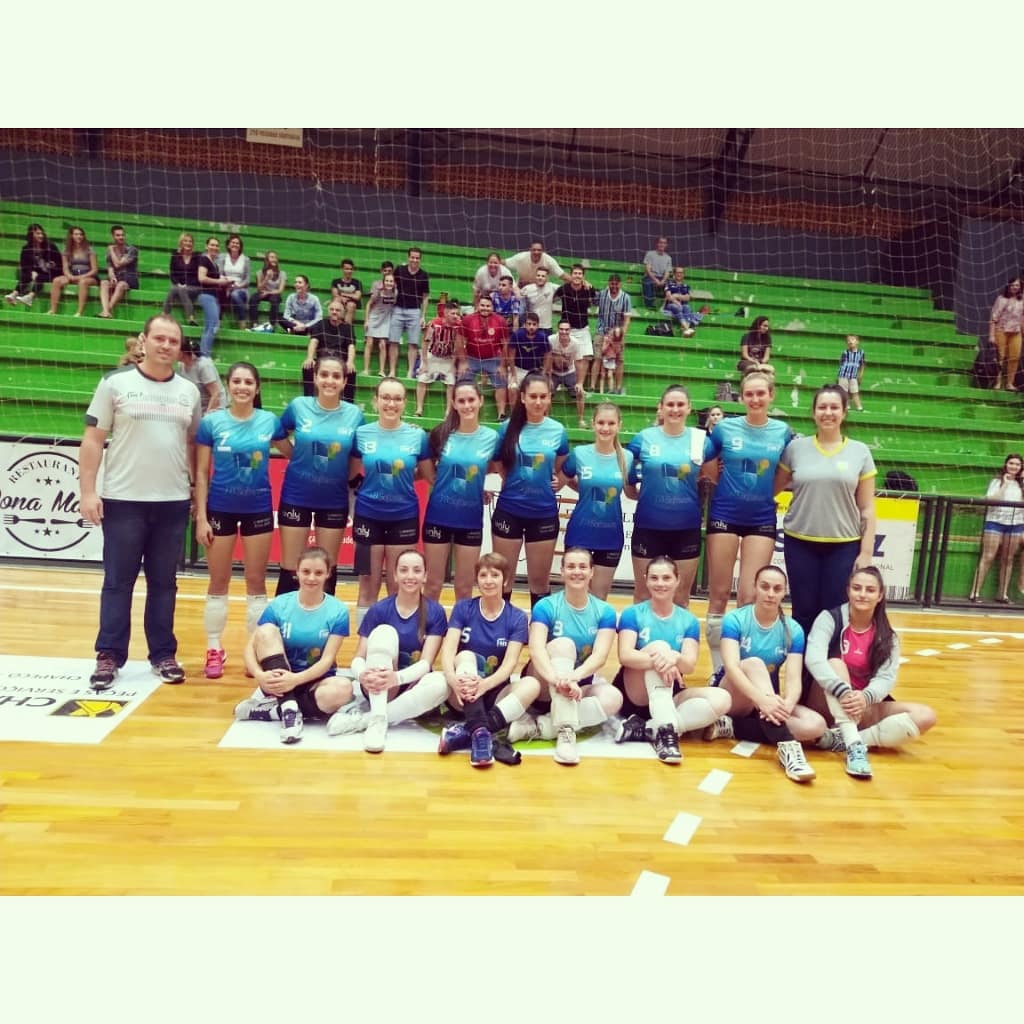 fran_smaldaner's tweet photo. ORGULHO DEFINE!!!
Gratidão meu Deus, por poder fazer parte disso!
#PinhalenseVoleibol
#SomostodosPinhalense
#GoPinhalense
#torcidaPinhalense
💪🙏🏐
💙 https://t.co/vQBNEAkB5x