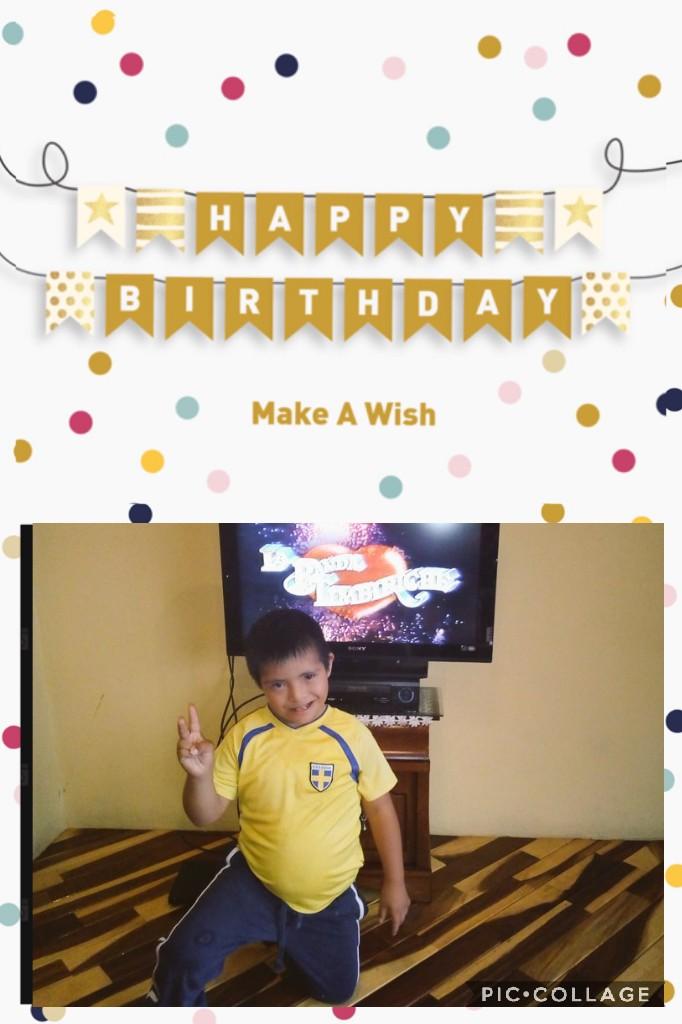 MiniBauerosa's tweet photo. Hoy Lalito este príncipe cumple años y nada lo haría más feliz si lo felicitarán es fan de ustedes @marianagarza70 @alixbauer 
@DiegoSchoening @SashaSoko (si se pudiera en video y si no escrito pues aún no sabe leer por su discapacidad si no se puede entenderemos ) gracias. https://t.co/GsiOnkP4qJ