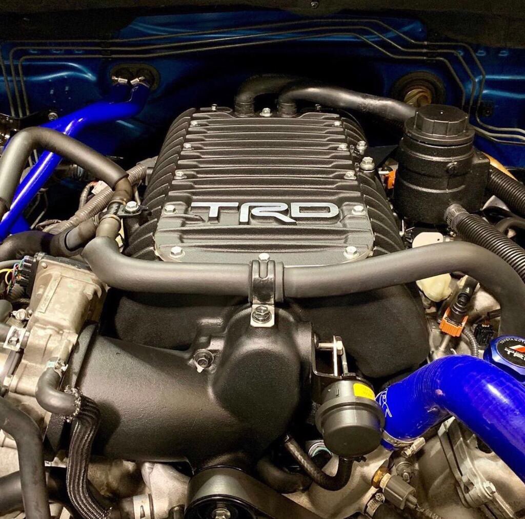 hpsperformance's tweet photo. A match made in truck heaven. Thank you blue.streak.tundra for choosing HPS silicone for your #toyotatundra ! Tag @hpsperformance for a chance to be featured next.
#hpsperformance
#buildsomethingamazing https://t.co/0tM4Sc5VRK