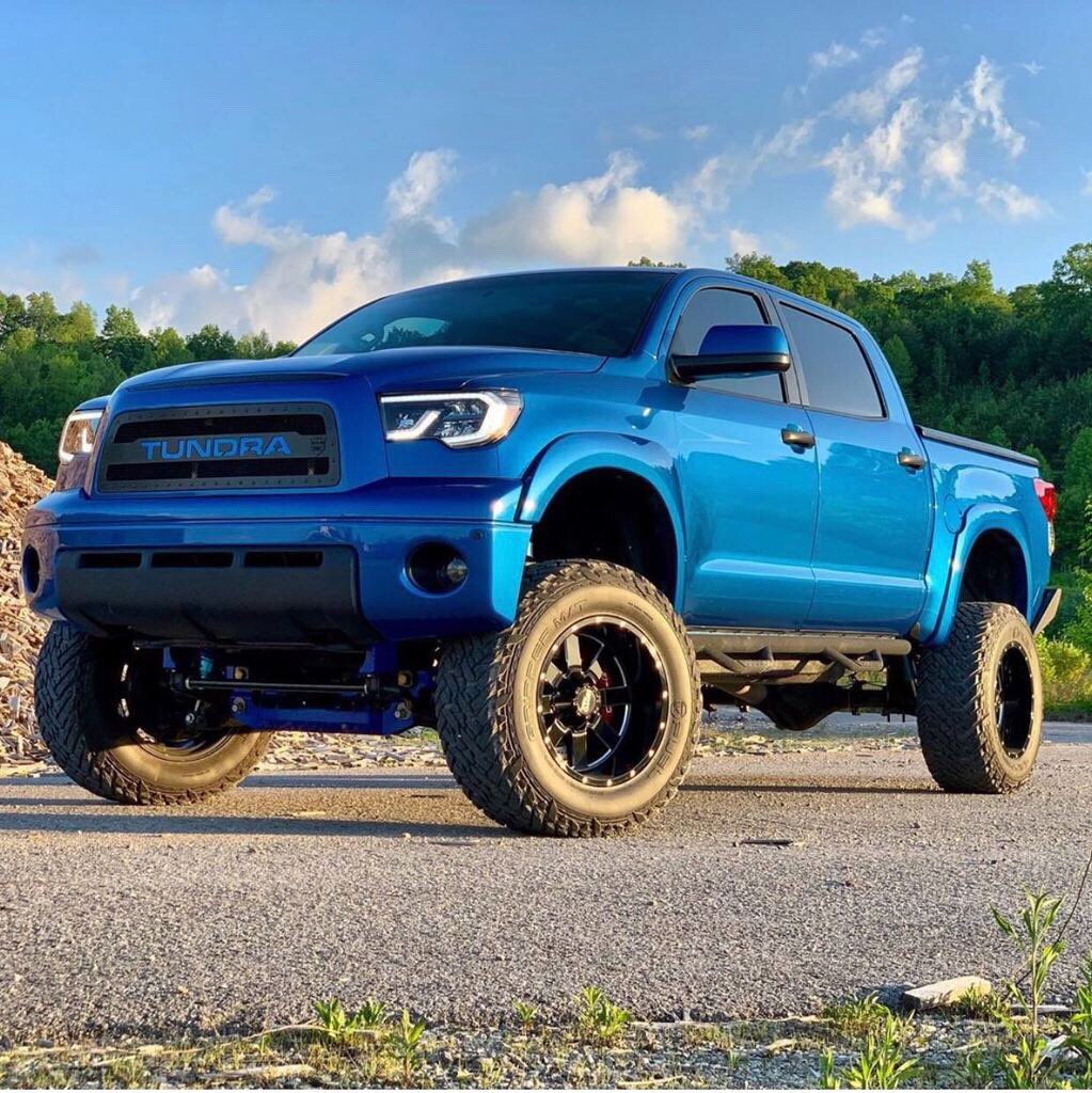hpsperformance's tweet photo. A match made in truck heaven. Thank you blue.streak.tundra for choosing HPS silicone for your #toyotatundra ! Tag @hpsperformance for a chance to be featured next.
#hpsperformance
#buildsomethingamazing https://t.co/0tM4Sc5VRK