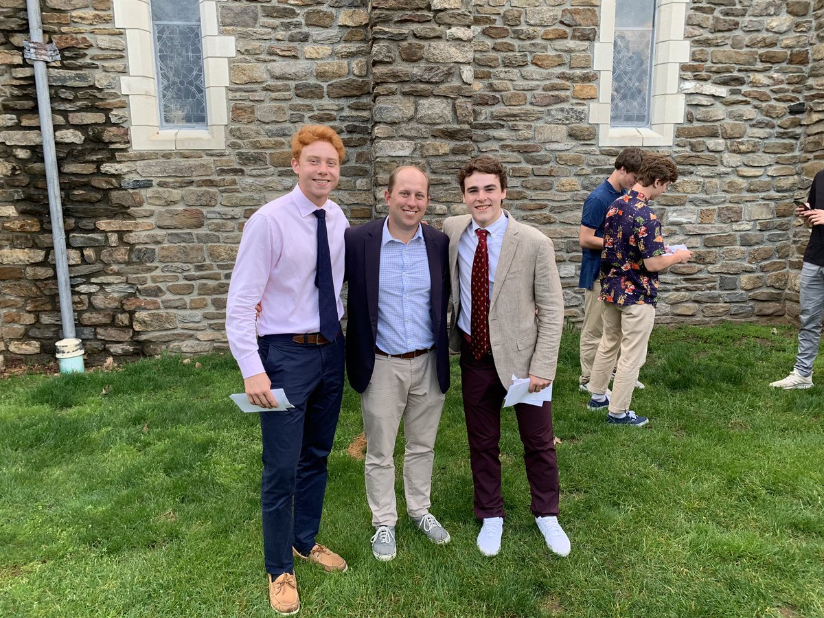 KentPuck's tweet photo. Congrats to 2020 captain @aidancobb16 and assistant captain @jonas_passante on being tapped as Senior Council members for the class of 2020. Joined in this picture with graduating captains and Senior Council members @alexgiummo and @Colincobb9 https://t.co/jLe1ZaotHX