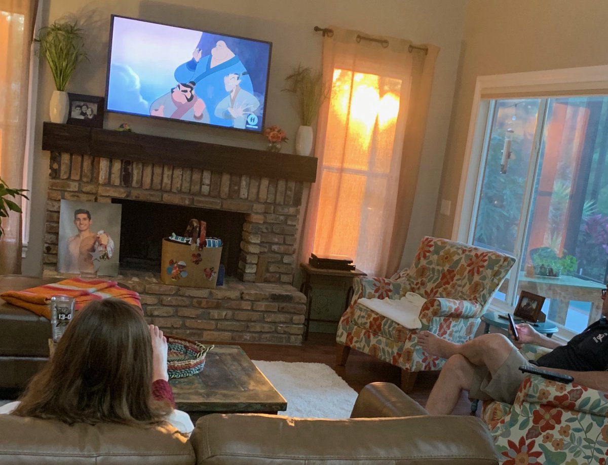 ckcarey08's tweet photo. When youβre home from college and your dad keeps Disney princess movies on. #cantfaceit, #onceaprincessalwaysaprincess https://t.co/uU3qPQvyC8