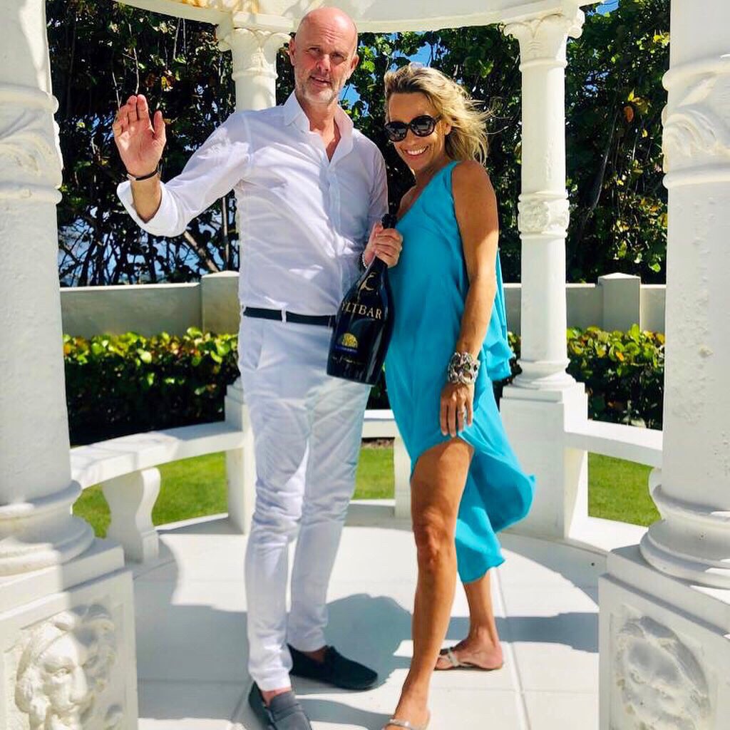 Syltbar's tweet photo. The @makeawishsfla Annual Garden Party at the Malnikโs home was amazing! We are so happy to be part of this kickoff to the Make-A-Wish Ball (Nov 2) again, wonderful cause! ๐ฅ๐ฅ๐ฅ๐พ๐พ๐พโฒ๏ธโฒ๏ธโฒ๏ธ
#syltbar #syltbarprosecco #premiumprosecco #syltbarrose #prosecco #makeawishfoundation https://t.co/hpnrDi6Ode