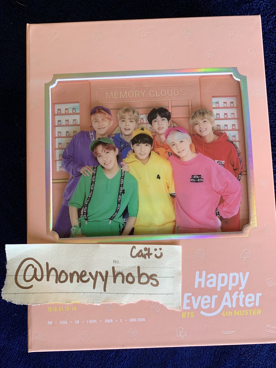 minniehobi's tweet photo. BTS 4th MUSTER GIVEAWAY
w/ OT7 postcard, NO photocard, bonus BT21 Tata ❤️ notepad 

Rules:
• Like/Retweet = 1 entry
• Comment your fav photo of your bias = bonus entry
• Follow me
• Shipping is worldwide
• Ends May 29th, 2019 11:59pm PST https://t.co/dTyJYfnLdf
