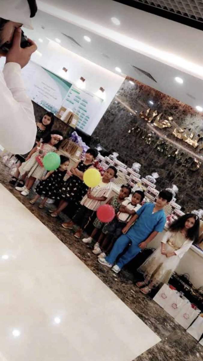 faz3avta's tweet photo. قام فريق فزعة التطوعي بالشراكة المجتمعية مع عدة فرق تطوعية آخرى وذلك بمبادرتين 
١- مبادرة إفطار الكادر الطبي
٢- مبادرة زيارة المرضى 
ومقر إقامتها : مستشفى الملك خالد ، لهم جزيل الشكر لتعاونهم 
وتشرفنا بحضور مدير الشؤون الصحية الدكتور غرم الله الغامدي . https://t.co/T6PX6pMVGf