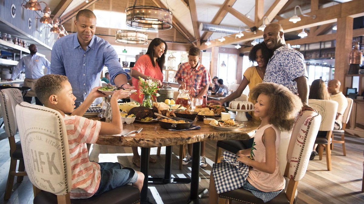 plandisney's tweet photo. The Disney Parks Moms Panelists are offering up some of their favorite dining picks found at Disney Springs! https://t.co/qX8yZeLQNN https://t.co/7hf6nI2wui