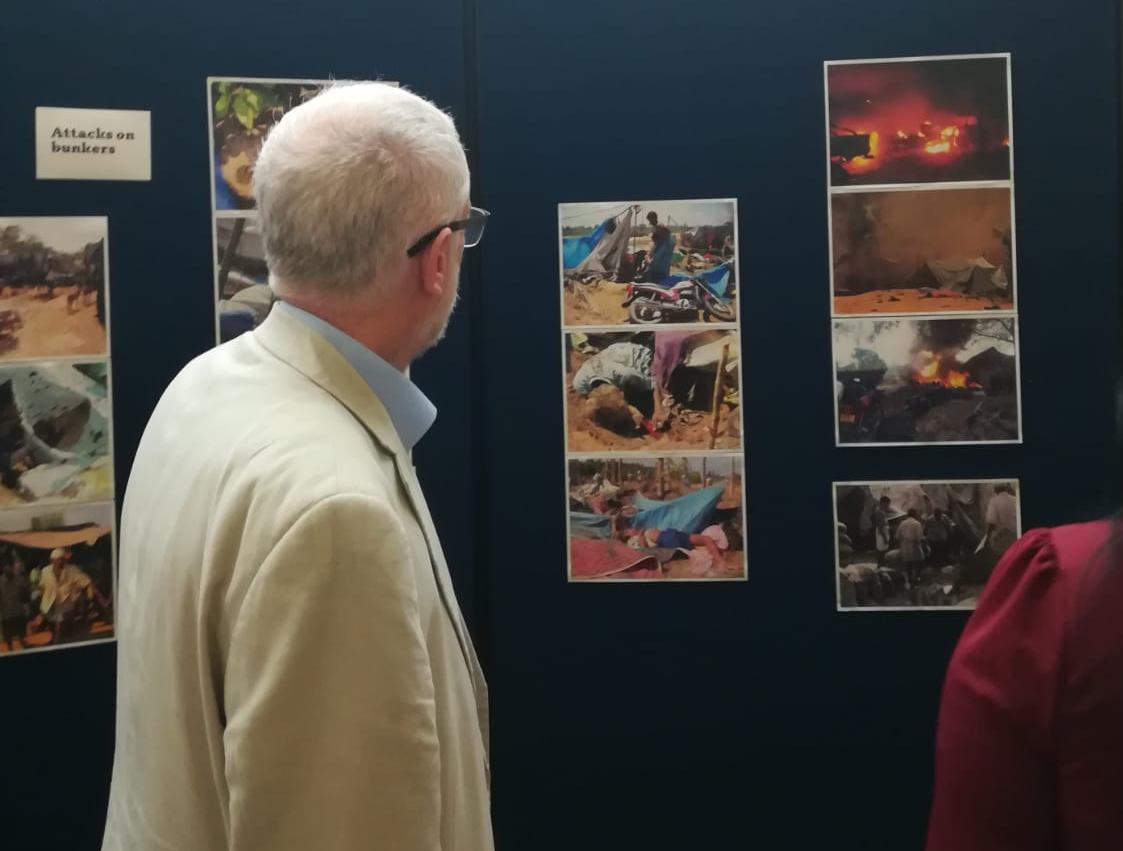 TamilGuardian's tweet photo. ‘A case to be answered’ - Jeremy Corbyn on Tamil genocide and accountability 

https://t.co/t66tKZTuFw  #Mullivaikkal #TamilGenocideDay #lka #SriLanka #Tamil @jeremycorbyn https://t.co/IiEbw9MhAU