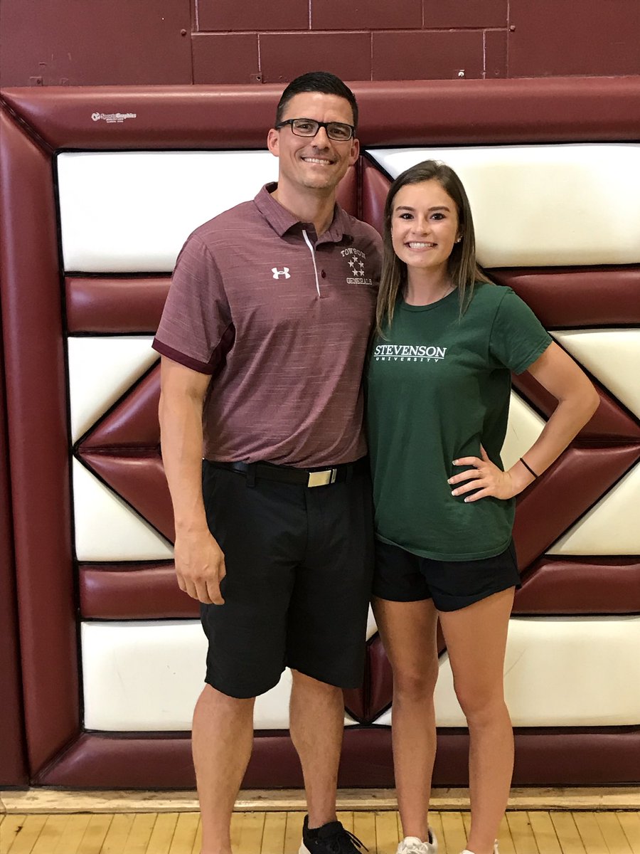 Russell90429852's tweet photo. Thanks Mr. Nash for all you do for our athletes https://t.co/UqiSkoCAFz