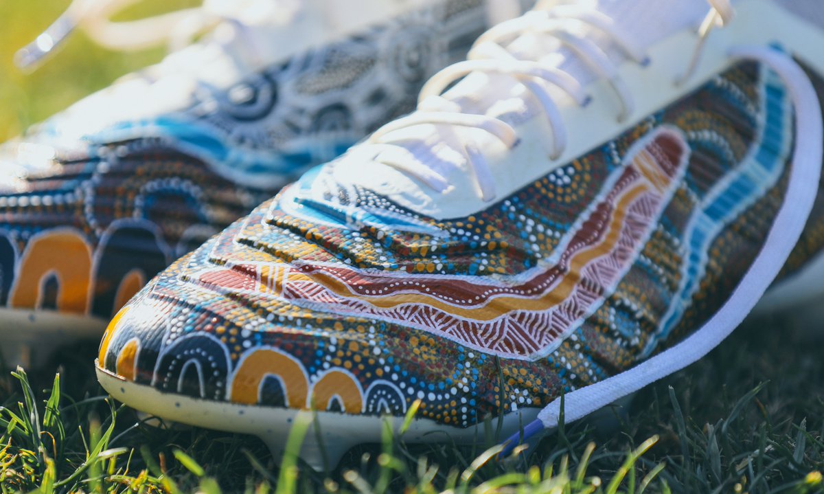 WestsTigers's tweet photo. Phwooooaaarrrrrr! 🔥🔥

Corey Thompson's Rd.11 boots.

#NRLIndigenous https://t.co/RzQU2tMgUZ