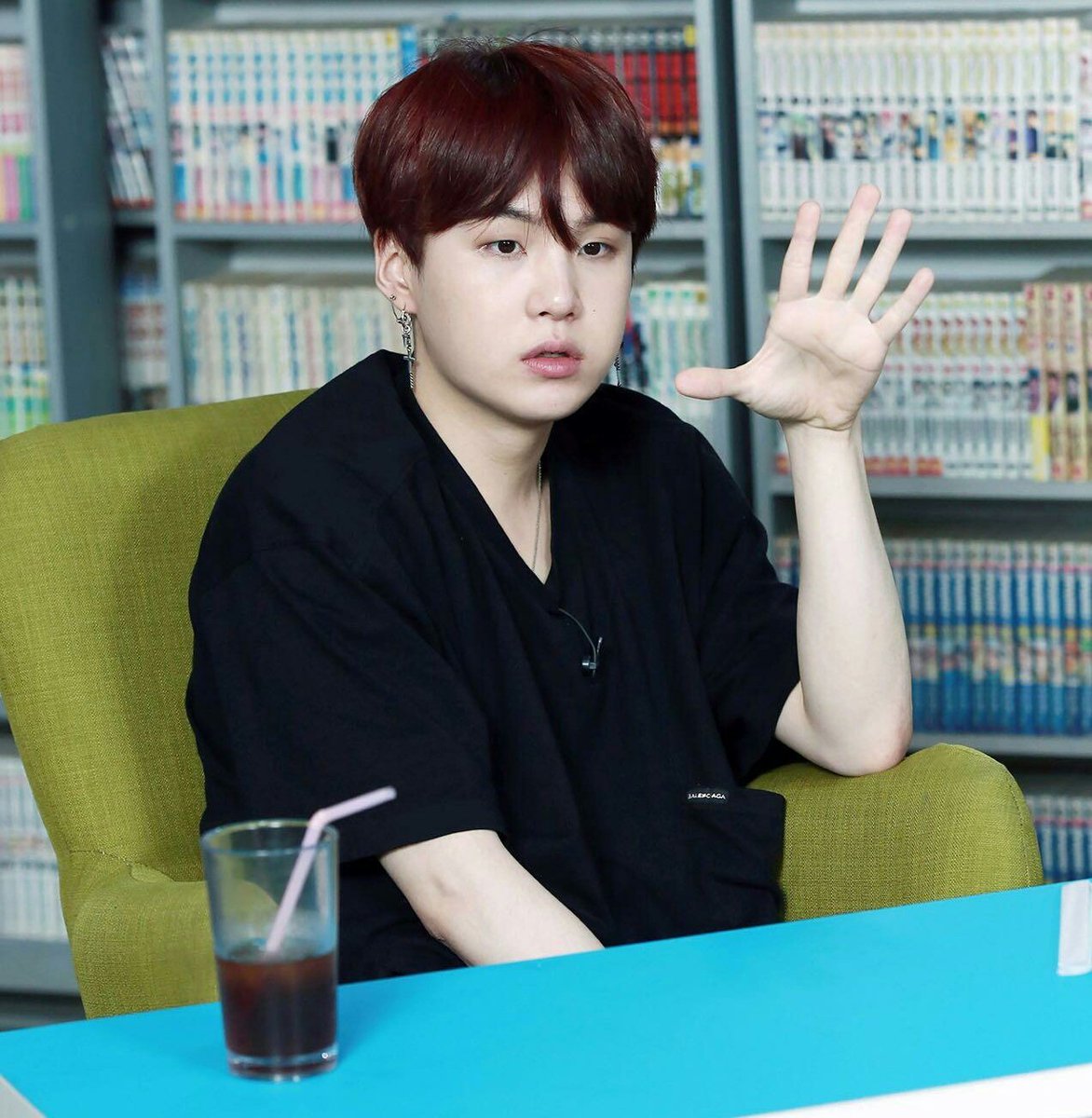 Ratyagashi's tweet photo. Good morning bae 💜
#SUGA #bts https://t.co/VqWKDOsgX6