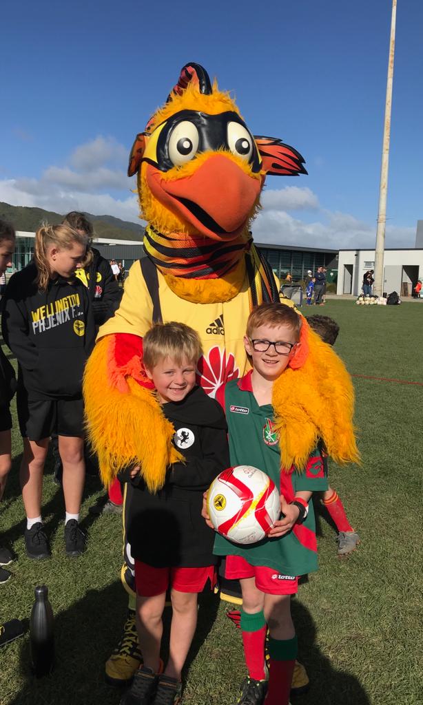 WgtnPhoenixFC's tweet photo. COMMUNITY | โฝ๏ธ Thanks to everyone who came down to see us and Nixie at the Wynton Rufer Tournament on Sunday! We hope you all had as much fun as we did watching all the amazing footy skills out there on the field!
#StandUpWithYourNix #CreateHistory #NixInTheCommunity https://t.co/PqfCAz9ztf