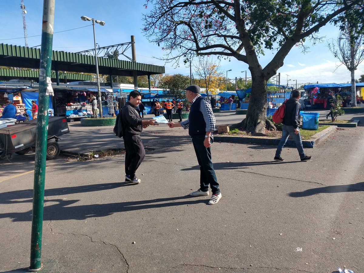 BrownCorriente's tweet photo. Todos los sábados estamos en Burzaco militando la gestión de @CascallaresPJ. Hablando y conversando con vecinos. https://t.co/xA737e9GJR