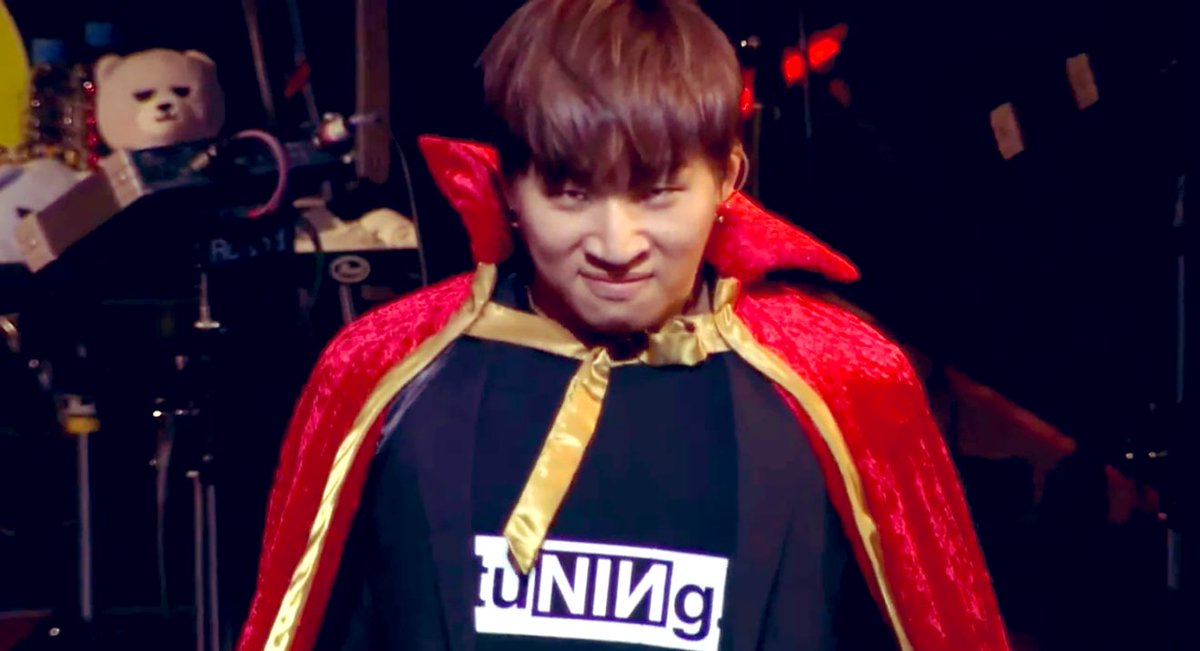 daesungfishh's tweet photo. D435 -D172
Can you feel the wrath?
From this cutie candy cape...
Kkk...🤪😍😍👻
#endoflongweekend #yeeks
#hwaiting #hugsssss 💖 https://t.co/ftfeHoLkwk