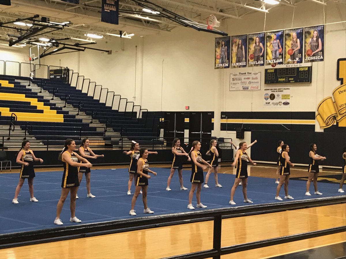 skrieselhall's tweet photo. ⁦@FaubionMS⁩ Go Lions! #fmscheer https://t.co/XOL6U1Bxas