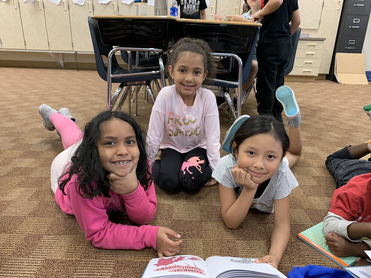 sammillerSLP's tweet photo. Today we had the opportunity to welcome some future first graders into our classroom! It was so much fun to see how excited the current first graders were about passing on their expertise! https://t.co/n8YhOw8n9Y