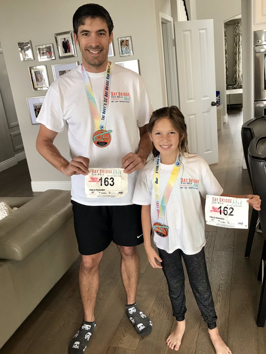 RaoulMartinezTV's tweet photo. Highlight of my weekend? Running the @USNavy #NavyBridgeRun with my little girl! 💝🏃🏻♂️🏃🏻♀️🏅🏅 @fox5sandiego #sosandiego @NavySEALfnd @usnavyband @NavyLeapFrogs @CoronadoNavy #navy https://t.co/n2VAj9USt9