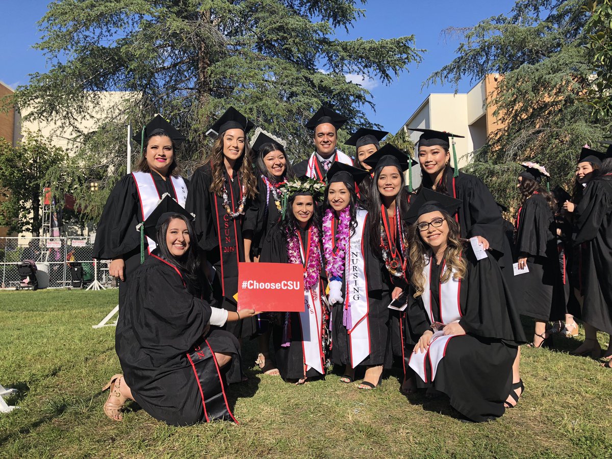 csunorthridge's tweet photo. ππβ€οΈ #ChooseCSU #CSUNgrad19 https://t.co/tclvuvyYd9