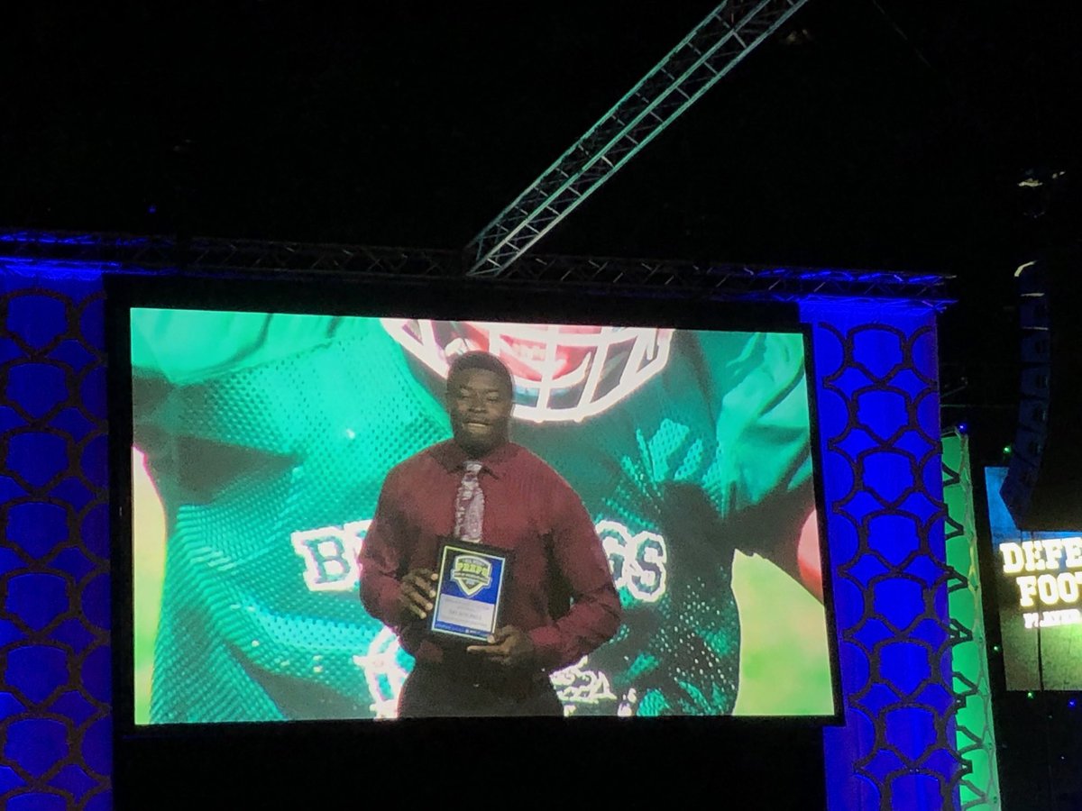 What BACK 2 BACK looks like! Happy for this kid! Making all his dreams come true! Right here at <a href="/FPCHS/">Flagler Palm Coast High School</a> <a href="/FPCHSFootball/">FPC Football</a> is doing big things! Pay attention for yourself!!!