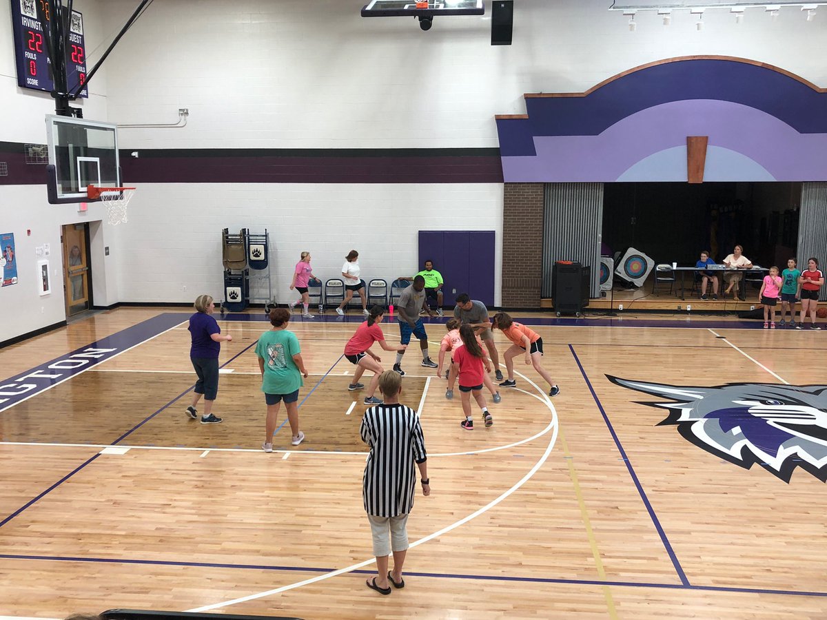Ieswildcats's tweet photo. Students vs staff basketball game! #endoftheyearfun #wildcatpride https://t.co/dPYYmhvrRP