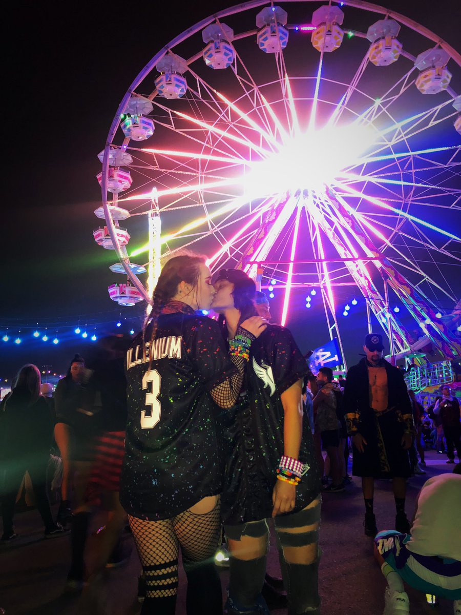 lil_sunflowerrr's tweet photo. Yeah,sometimes I need someone to pick me up
overdose my mind with the things I love.🧡 #EDCDAY3 https://t.co/zmrQskrvRP