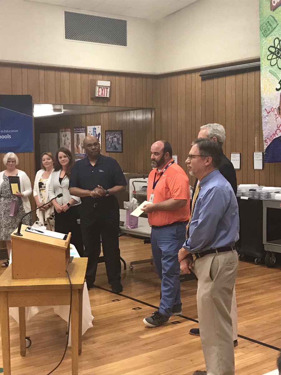 JMS_Eagles's tweet photo. A huge thank you to Mr. Steve Reddick for his many years of service at JMS!  Coach Reddick was recognized at this evenings Board Meeting!  Congratulations on your retirement!  You will be greatly missed! @sreddick1158 @ORSchools https://t.co/oCcuzwAlvf