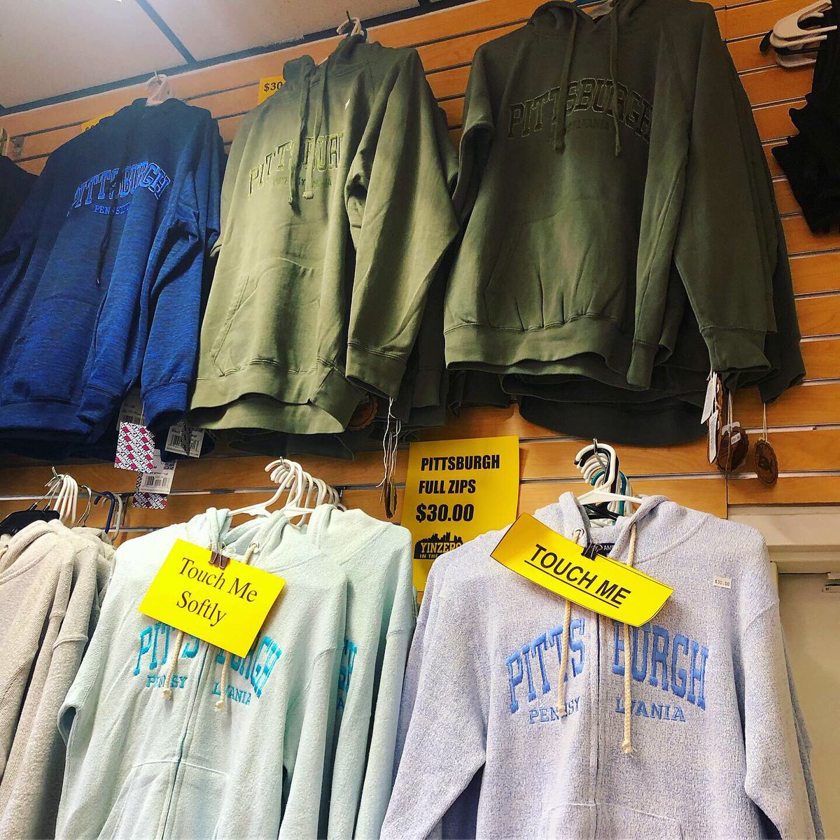 yinzersinthebrg's tweet photo. New Merchandise Monday!👏
Represent your fav city in these 𝕠𝕙-𝕤𝕠-𝕤𝕠𝕗𝕥 sweatshirts🤩 

#pittsburghrepresent #pittsburgh #sweatshirts #sosoft #socozy #yinzneedthese #newmerchandisemonday #shopwithus #yinzernation #yinzersintheburgh https://t.co/7yq5Rp61i0
