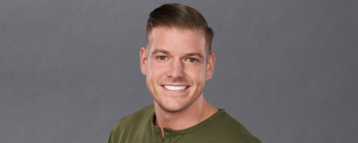 BachelorBob_'s tweet photo. You know who WOULDN'T barge in on a group date that he wasn't "invited" to?
 
#TheBachelorette https://t.co/AggZ879hgC