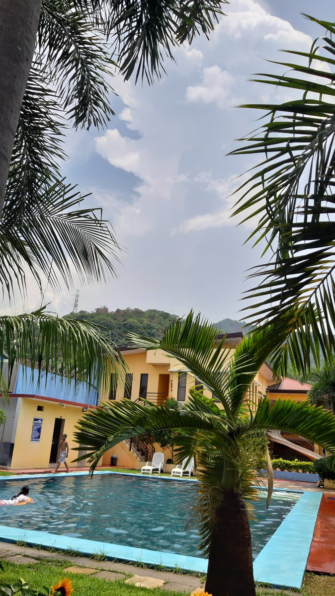 bookdirect's tweet photo. RT @sonatatalisay: You see? One hour later and the sun is shining again!
So come here and don't stay in #cavite area where it rains much more.

See you soon!

#Batangas #book #booking #hotel #resort #Philippines #booknow #bookdirect #pinoy #pinay #pilipi… https://t.co/JaJQsVLeG7