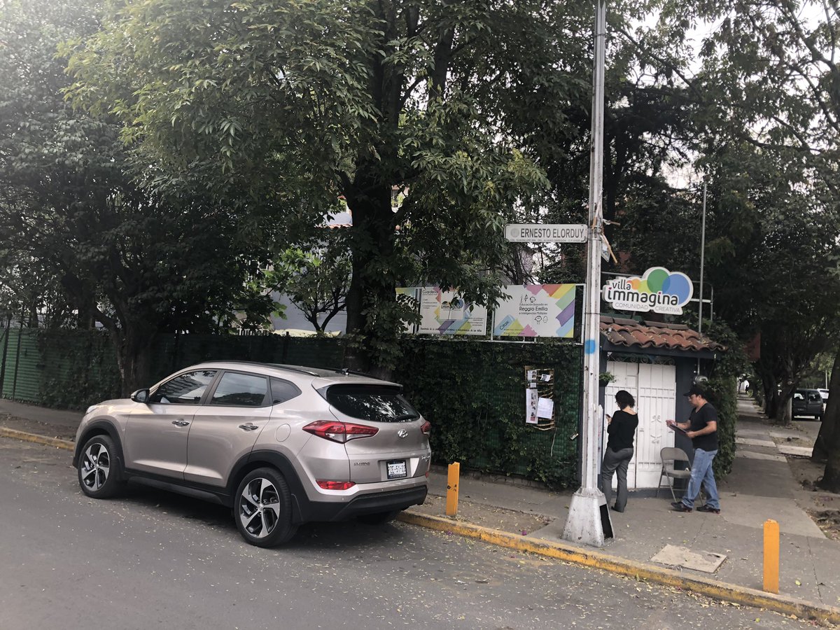 ceciliaaguilarm's tweet photo. EXIGIMOS A @Claudiashein @LaSEMOVI @andreslajous DAR luz verde a instalación de PARQUÍMETROS en Col. Guadalupe Inn @AlcaldiaAO NO estamos dispuestos a creer su excusa de revisión de contratos con proveedores. NO HAY EXCUSA al secuestro de la colonia y sin apoyo del @GobCDMX https://t.co/skk0xZuheq