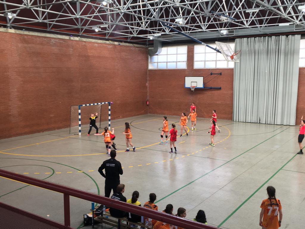 hstcugat's tweet photo. #CopaFed Infantil femení
@CHSantAndreu 11- 6 Infantil negre
L'equip entrenat per Àlex Ortega perd en un mal partit per part dels 2 equips i amb un marcador molt curt. Les locals han sapigut entrar al partit la 2a part, però no així les visitants.
A recuperar-se!
#SantCugat #HSC https://t.co/3Vr2X7ech2